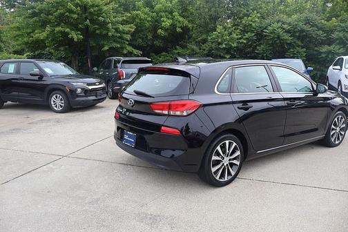 2020 Hyundai Elantra GT Base