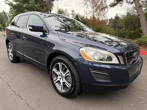 Caspian Blue Metallic 2013 Volvo XC60 AWD 4dr T6