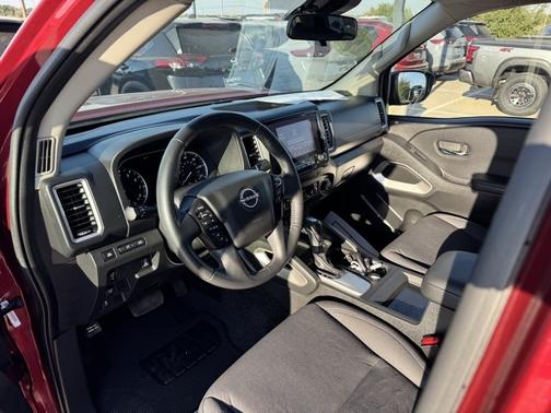 2024 Nissan Frontier SV