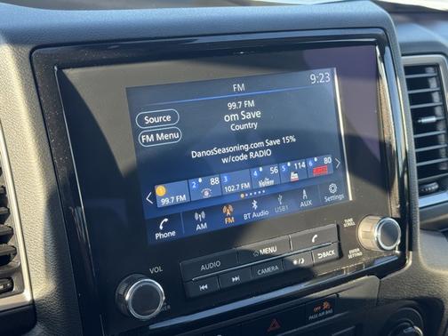 2024 Nissan Frontier SV