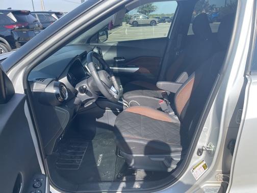 2019 Nissan Kicks SR