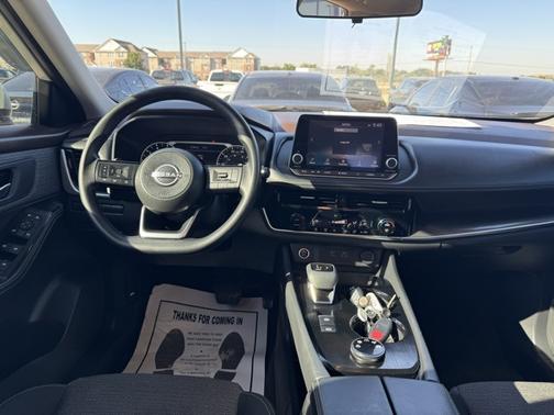 2022 Nissan Rogue SV
