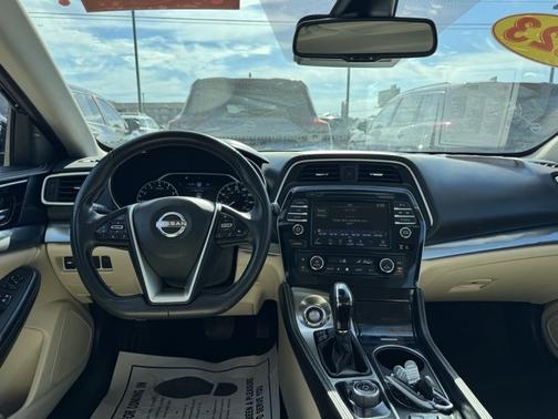 2023 Nissan Maxima SV