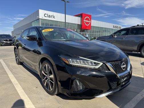 2023 Nissan Maxima SV