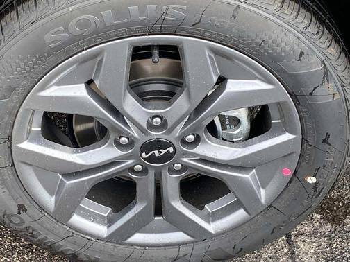 Steel Gray 2026 Kia Seltos LX