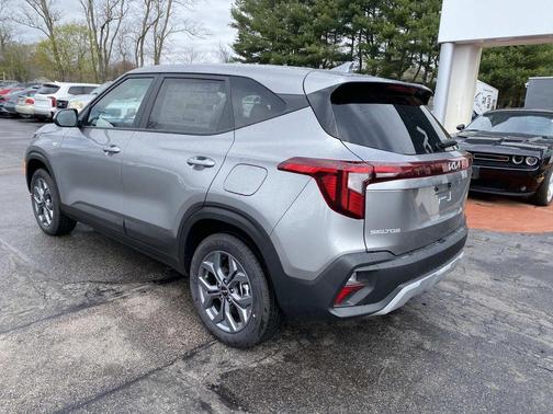 Steel Gray 2026 Kia Seltos LX