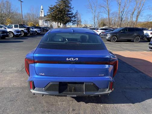 2026 Kia K4 GT-LINE