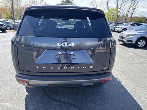 Metal 2027 Kia Telluride S