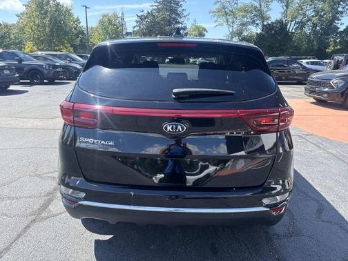 2022 Kia Sportage LX