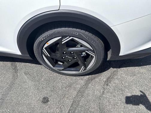Snow White Pearl 2026 Kia K4 EX