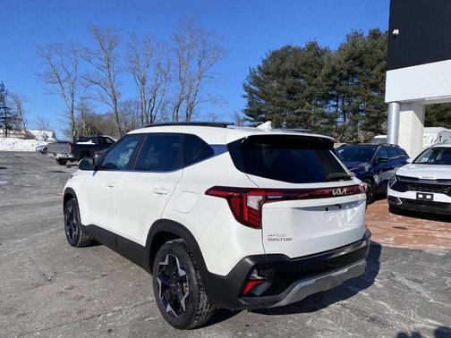 2024 Kia Seltos EX