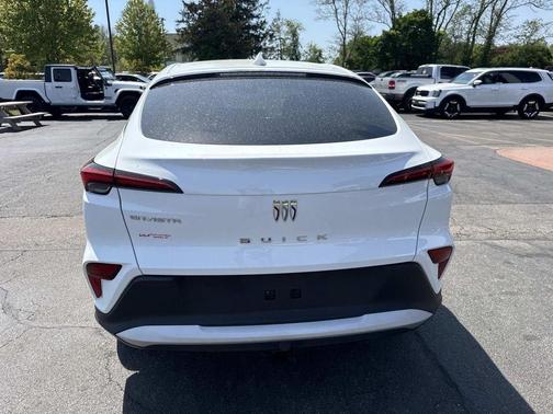 Summit White 2024 Buick Envista Preferred