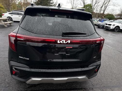 Fusion Orange 2026 Kia Seltos S