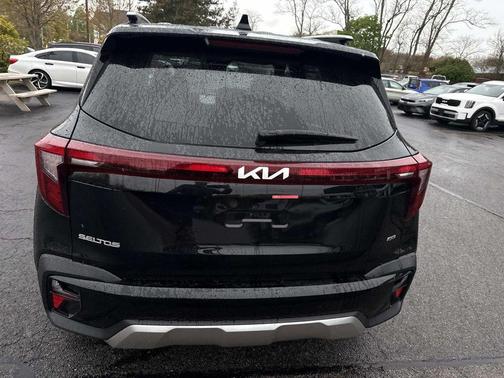 Fusion Orange 2026 Kia Seltos S