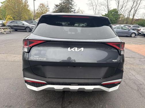 Gravity Gray 2023 Kia Sportage EX