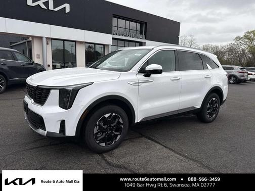 White 2026 Kia Sorento S