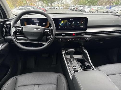 White 2026 Kia Sorento S