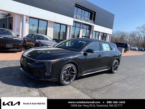 Aurora Black Pearl 2026 Kia K4 GT-LINE