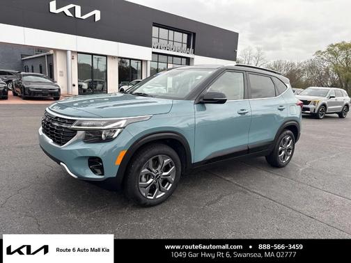 Blue / Black 2024 Kia Seltos S