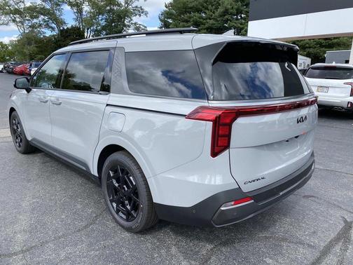 2026 Kia Carnival SX