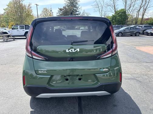 Undercover Green 2023 Kia Soul EX