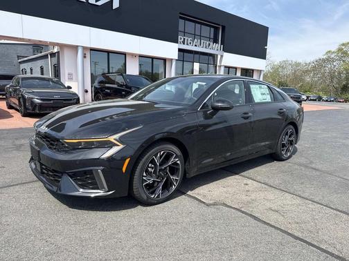 Aurora Black Pearl 2026 Kia K5 GT-Line