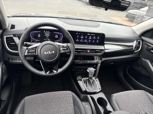 Gravity Gray 2026 Kia Seltos S