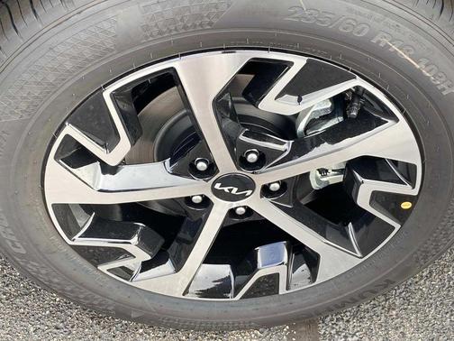 Glacial White Pearl 2025 Kia Sportage EX