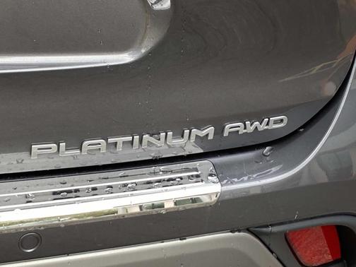 Magnetic Gray Metallic 2024 Toyota Highlander Platinum