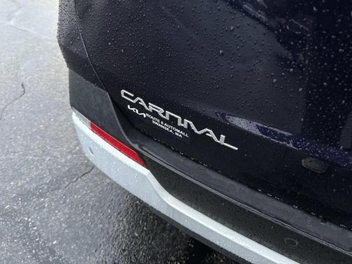 2025 Kia Carnival LXS