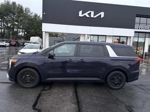 2025 Kia Carnival LXS