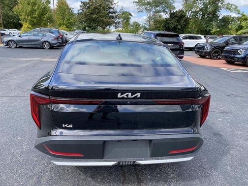 2025 Kia K4 EX