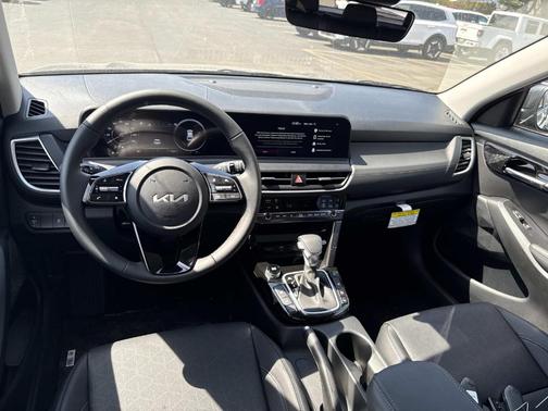 Gravity Gray 2026 Kia Seltos EX