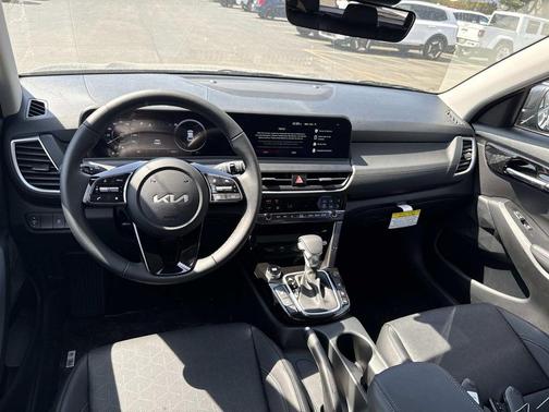 Gravity Gray 2026 Kia Seltos EX