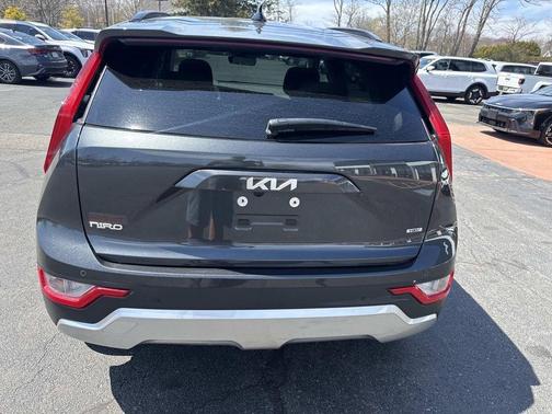 2024 Kia Niro EX