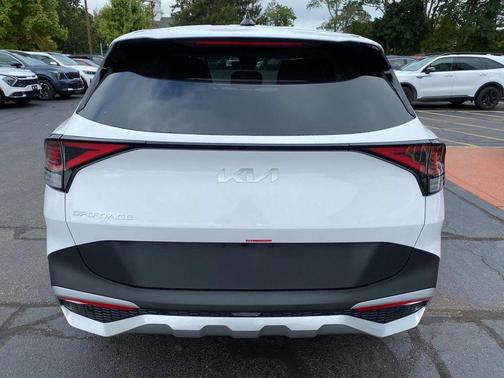 2025 Kia Sportage EX