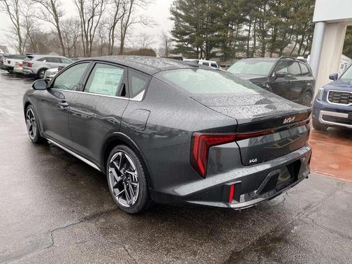2026 Kia K4 GT-LINE