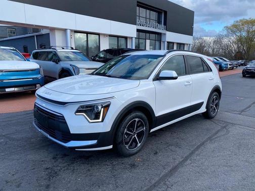 2025 Kia Niro LX