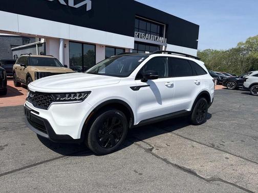 Glacial White Pearl 2023 Kia Sorento X-Line S