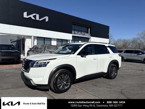 2024 Nissan Pathfinder S