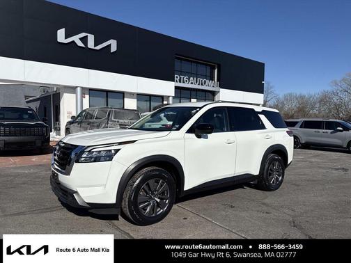 2024 Nissan Pathfinder S