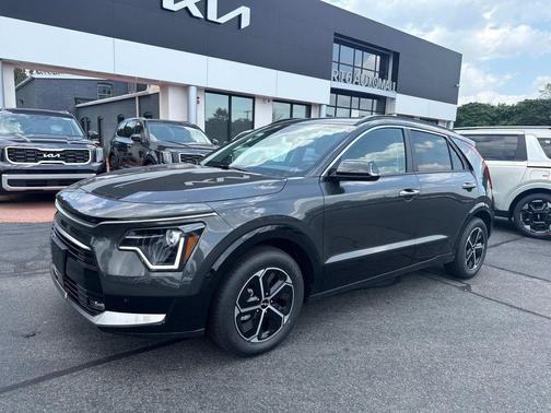 2025 Kia Niro SX