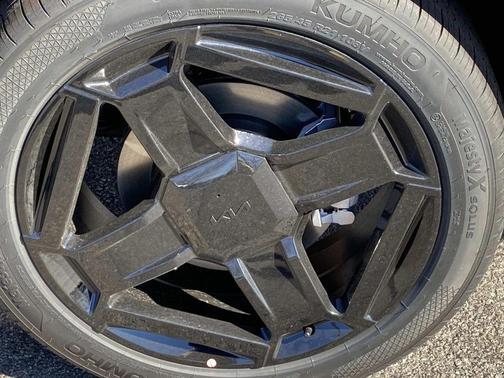 Terrain 2027 Kia Telluride EX