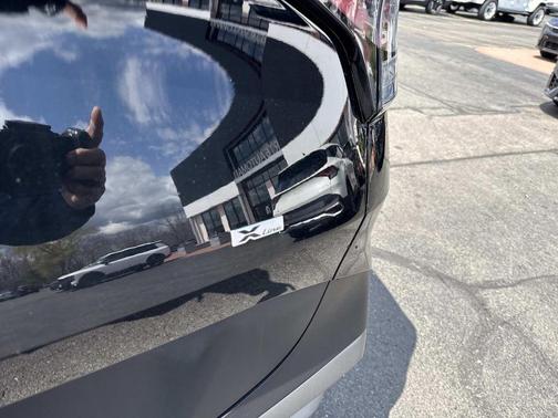 Ebony Black 2023 Kia Sportage X-Line
