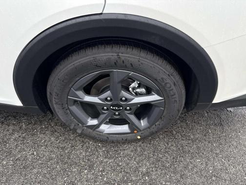 Snow White Pearl 2026 Kia K4 LXS