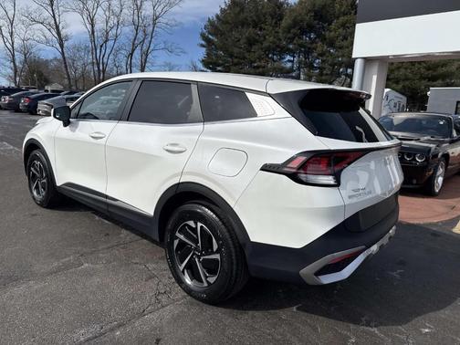 2023 Kia Sportage Hybrid LX