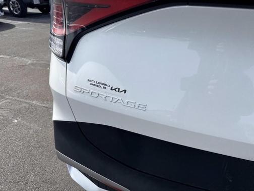 2023 Kia Sportage Hybrid LX