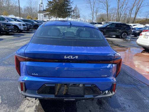 2026 Kia K4 GT-LINE