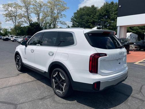 2023 Kia Telluride S
