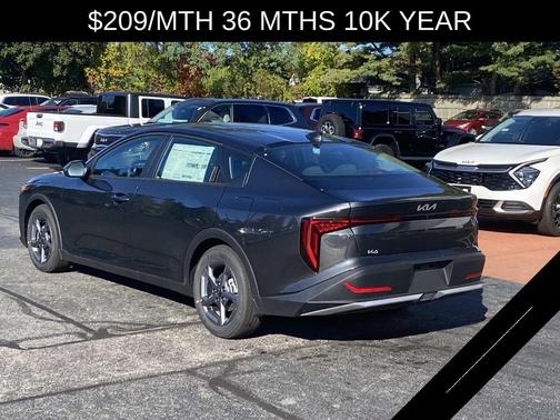 2025 Kia K4 LXS